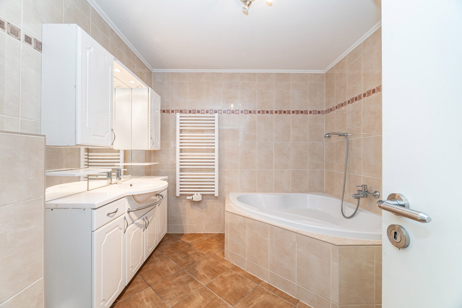 Badezimmer 1