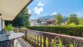 Westbalkon mit Bergblick