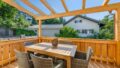 sonnige Balkonterrasse